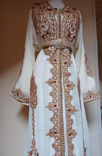 Te koop prachtige marokkaanse jurk takshita tekshita beschikbaar voor biedingen