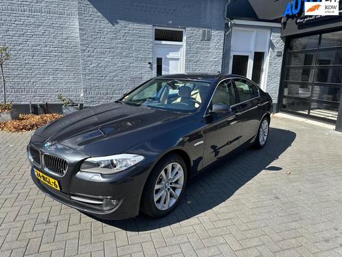 BMW 5-serie 528i | YOUNGTIMER | 6 CILINDER | LEER | STOELVER, Auto's, BMW, Bedrijf, Te koop, 5-Serie, ABS, Airbags, Airconditioning