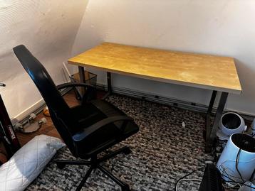 Bureau beschikbaar voor biedingen