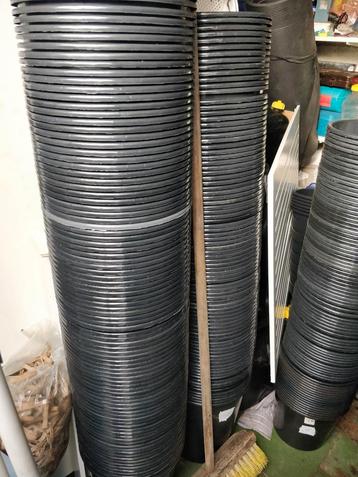 Bloempot, sierpot, plantenpot, plantenbak 5 lt beschikbaar voor biedingen
