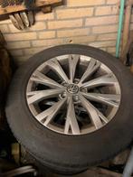 Volkswagen Tiguan velgen met winterbanden, Auto-onderdelen, Banden en Velgen, 215 mm, 17 inch, Winterbanden, Ophalen of Verzenden