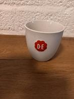 Douwe Egberts mok met rood logo, Huis en Inrichting, Keuken | Servies, Ophalen of Verzenden, Zo goed als nieuw