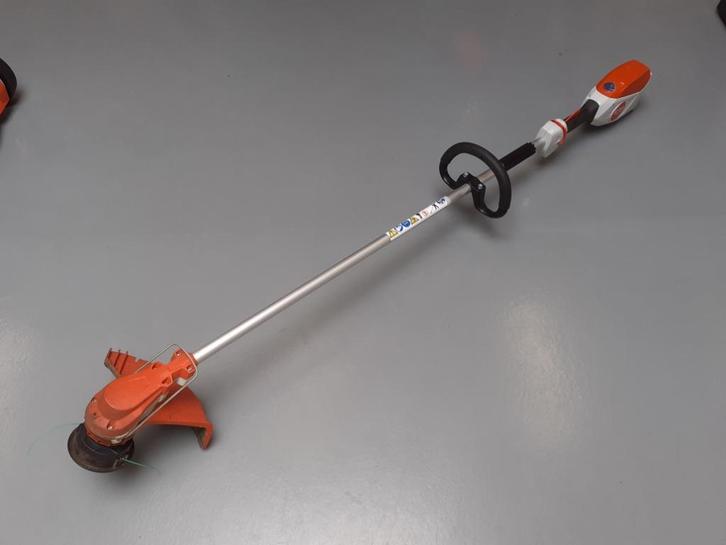 Stihl FSA 86 R Accu grastrimmer, Bj 2022, Nieuwstaat!, Tuin en Terras, Grastrimmers, Gebruikt, Accu, Ophalen