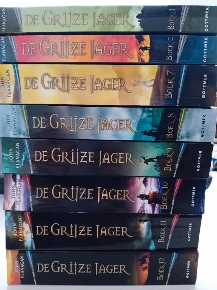 John Flanagan- De Grijze Jager serie -per stuk 12 euro, Boeken, Kinderboeken | Jeugd | 13 jaar en ouder, Zo goed als nieuw, Ophalen of Verzenden