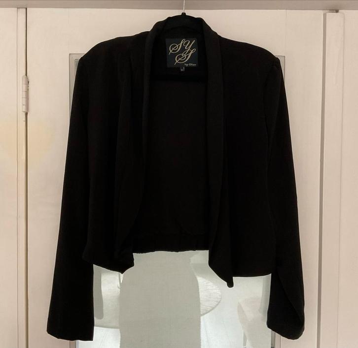 Zwart kort blazer jasje van Steps -maat M, Kleding | Dames, Jasjes, Kostuums en Pakken, Zo goed als nieuw, Jasje, Maat 38/40 (M)