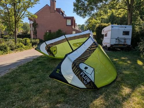 Kitesurf vlieger Flow  S.L.F. 2009, Watersport en Boten, Kitesurfen, Gebruikt, Kite, 14 m², Ophalen of Verzenden