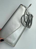 Clutch zilverkleurig lakleer | feestelijk & elegant, Ophalen of Verzenden, Zo goed als nieuw, Avondtasje