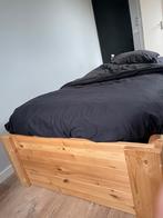 Stevig houten bed 210x90 met lattenbodem, Huis en Inrichting, Gebruikt, 90 cm, Eenpersoons, Bruin