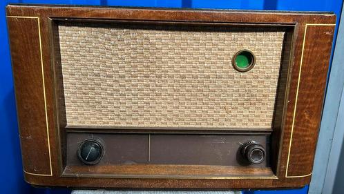 Grundig refurbished vintage Bluetooth Spotify radio 1951, Antiek en Kunst, Antiek | Tv's en Audio, Ophalen