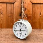 Wekker Commodoor origineel wit decoratie, Ophalen of Verzenden