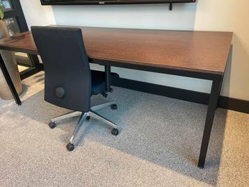 IN PRIJS VERLAAGD! degelijk bureau € 50 kantoorkwaliteit beschikbaar voor biedingen