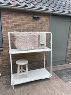 Decoratierek staal met 2 houten planken beige +tafeltje, Ophalen, Gebruikt