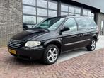 Chrysler Voyager 2.4i SE | 7 persoons | Clima | Cruise |, Auto's, Chrysler, Voorwielaandrijving, Gebruikt, 4 cilinders, Zwart