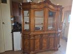Kersenhouten barok vitrine kast, Ophalen, Gebruikt, Met deur(en), 150 tot 200 cm
