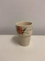 Beker A Rose is A Rose van Jet 10/7,5cm, Huis en Inrichting, Nieuw, Ophalen of Verzenden, Overige stijlen, Kop(pen) en/of Schotel(s)