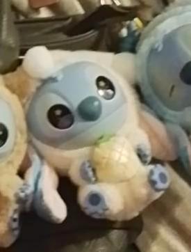 Stitch labubu  beschikbaar voor biedingen