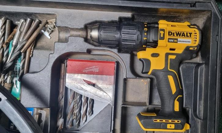 DeWalt klop/schroefboormachine DCD778, Doe-het-zelf en Verbouw, Gereedschap | Boormachines, Gebruikt, Boor- en Schroefmachine