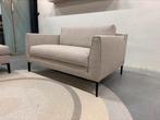 Nieuw Design on Stock Heelz Loveseat Bank Balmora Stof Poef, Huis en Inrichting, Ophalen of Verzenden, Rechte bank, Minder dan 150 cm