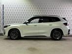 BMW X1 SDrive18i/M-SPORT/PANO/HARMAN KARDON/CAMERA/MEMORY/PI, Auto's, BMW, 12 maanden, 136 pk, Gebruikt, Zwart