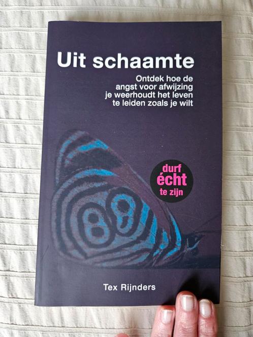 Tex Rijnders - Uit schaamte, Boeken, Gezondheid, Dieet en Voeding, Zo goed als nieuw, Dieet en Voeding, Ophalen of Verzenden