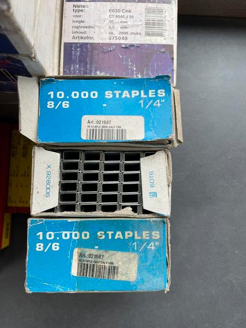 30,000 staples nieten 8/6 1/4 atro, Doe-het-zelf en Verbouw, Metalen, IJzer, Ophalen of Verzenden