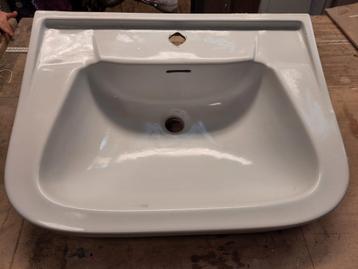 Wastafel - 63x45cm beschikbaar voor biedingen