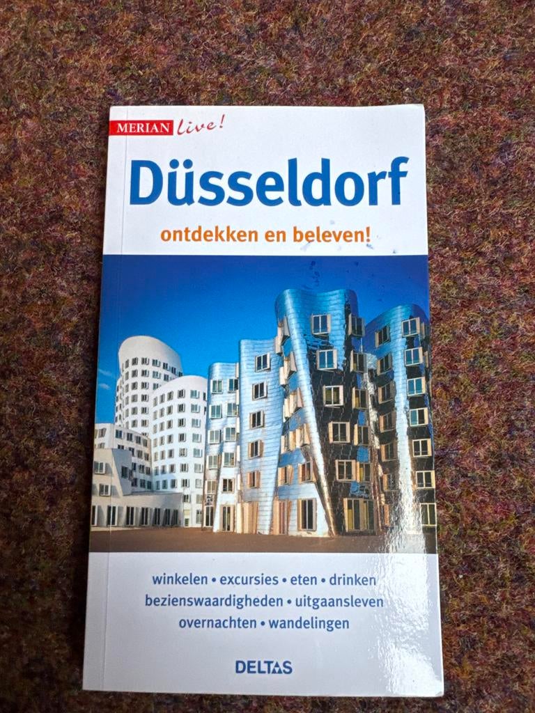 Düsseldorf Reisgids - Ontdek en Beleef!, Boeken, Reisgidsen, Overige merken, Europa, Ophalen of Verzenden, Zo goed als nieuw