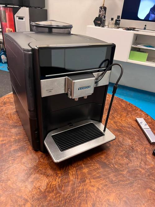 Siemens eq 6-plus 500, Witgoed en Apparatuur, Koffiezetapparaten, Refurbished, Gemalen koffie, Koffiebonen, Koffiemachine, 10 kopjes of meer