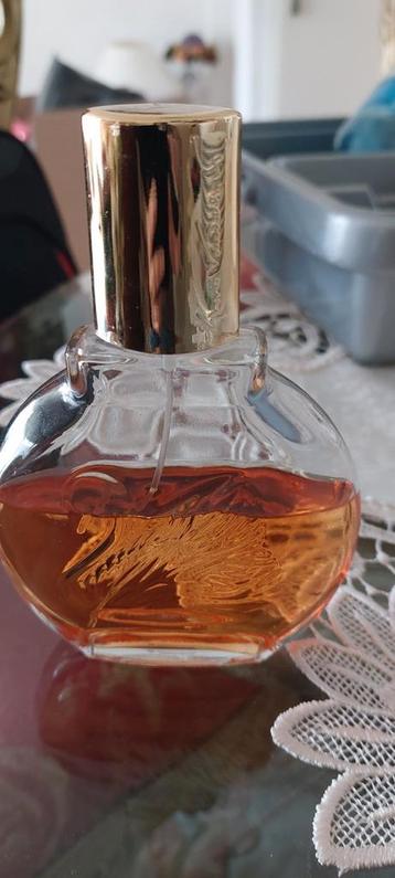 Vintage Parfumflesje Gloria van der Bilt beschikbaar voor biedingen