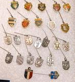 25 hangertjes van dorpen en steden binnen en buitenland, Ophalen of Verzenden, Gebruikt, Overige onderwerpen, Speldje of Pin