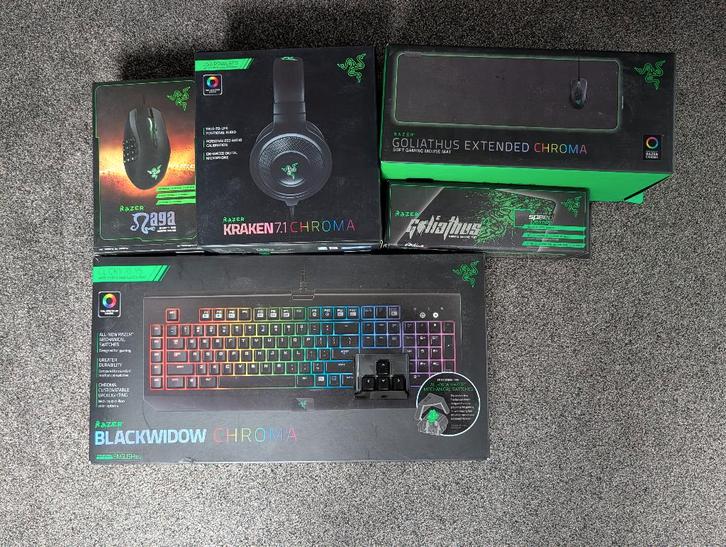 Razer randapparatuur hele set (rgb), Computers en Software, Toetsenborden, Gebruikt, Qwerty, Bedraad, Toetsenbord en muis-set