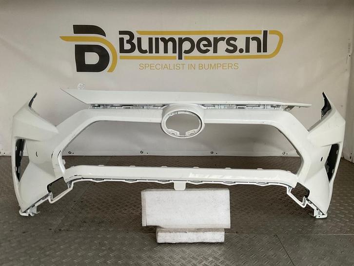 Bumper Toyota Rav 4 Rav-4 2018-2021 52119-42B20 Voorbumper D, Auto-onderdelen, Carrosserie en Plaatwerk, Bumper, Voor, Gebruikt