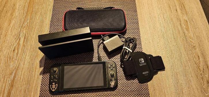Nintendo switch met games, Spelcomputers en Games, Spelcomputers | Nintendo Switch, Gebruikt, Switch Original, Met 1 controller