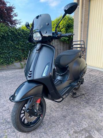 Vespa Sprint iget E5 2022 BROM Notte Full options zwart 45km beschikbaar voor biedingen