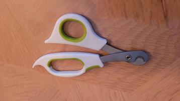 Knaagdier nagelknipper beschikbaar voor biedingen