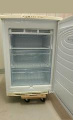 Goede werkende vriezer tafel model van het merk hilton zo go, Witgoed en Apparatuur, Ophalen of Verzenden, Zo goed als nieuw, 85 tot 120 cm