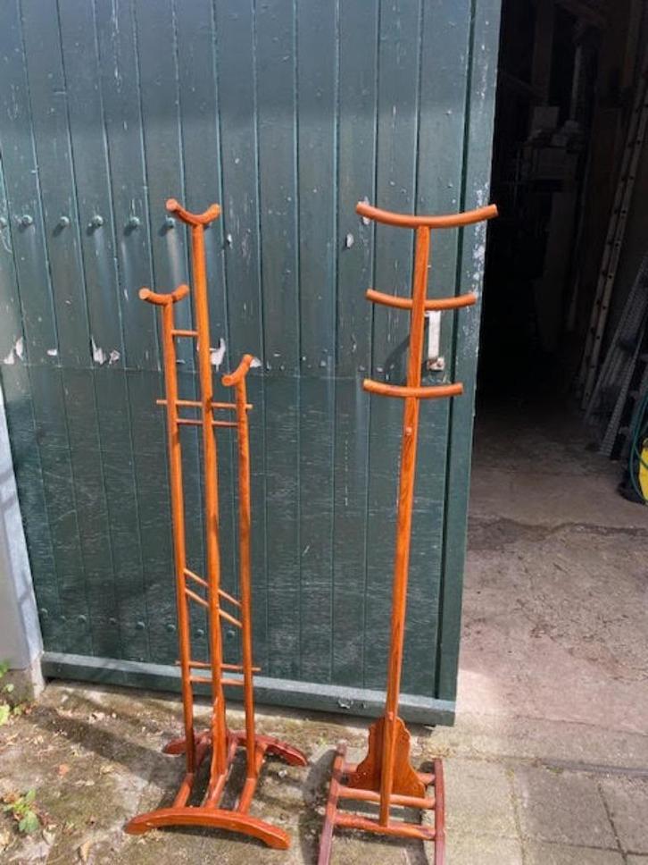 4 houten staande kapstokken, Huis en Inrichting, Woonaccessoires | Kapstokken, Staande kapstok, 150 tot 200 cm, Hout, Ophalen