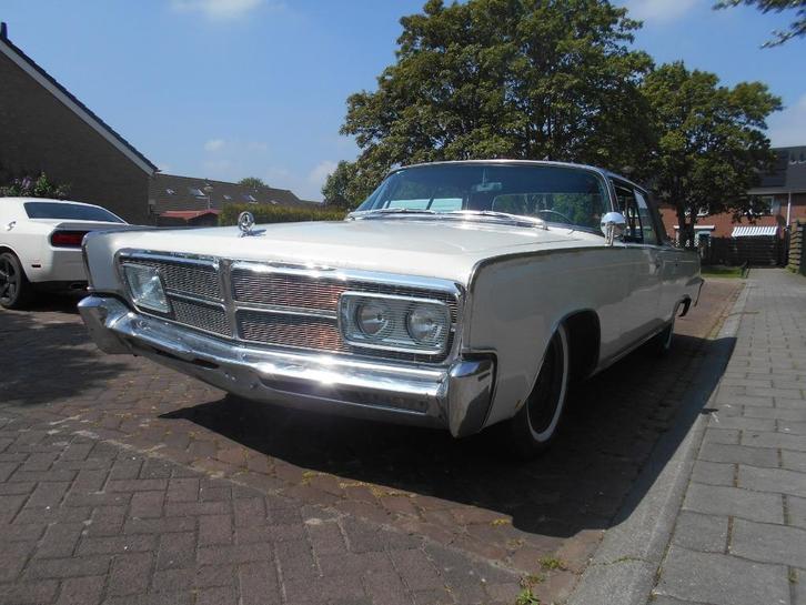 SCHUURVONDST Imperial Crown 1965 413cu 6.7 v8 Automaat, Auto's, Oldtimers, Particulier, Benzine, Sedan, Automaat, Wit, Zwart, Leder