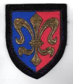 EMBLEEM WAPEN LELIE IN BLAUW RODE ACHTERGROND  Verzendkosten, Verzenden, Landmacht, Nederland, Embleem of Badge