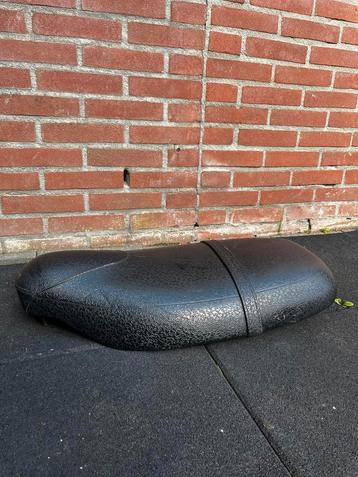 Piaggio skr tph zadel beschikbaar voor biedingen