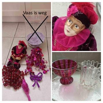 Kerstspullen fucsia roze, rood.  Alles in 1 koop € 10,- beschikbaar voor biedingen