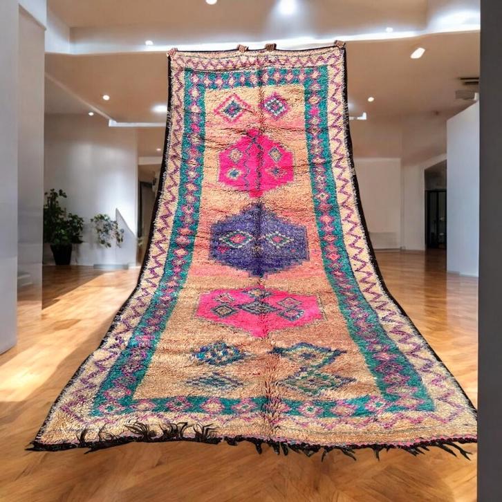 Beni mguild berber tapijt, marokkaans vloerkleed 382x172 cm, Huis en Inrichting, Stoffering | Tapijten en Kleden, Zo goed als nieuw