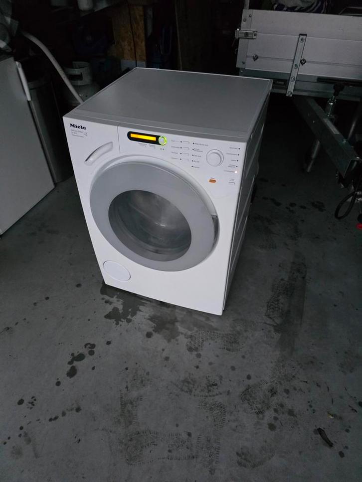 Miele W 1811 Wasmachine - Voorlader, Witgoed en Apparatuur, Wasmachines, Gebruikt, Voorlader, 4 tot 6 kg, 85 tot 90 cm, 1200 tot 1600 toeren