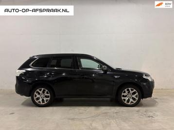 Mitsubishi Outlander 2.0 PHEV Instyle Leer Dak Camera beschikbaar voor biedingen
