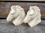 2 sculpturen van paarden hoofden. Dieren beeld., Ophalen