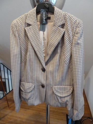 Marccain prachtig nieuw jasje, aparte snit, leren knopen, 42 beschikbaar voor biedingen