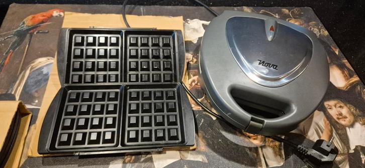 Nova Tosti & Wafel Apparaat, Witgoed en Apparatuur, Wafelijzers, Uitneembare platen, Ophalen