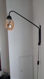 Be Pure wandlamp zwart met glazen bol, Huis en Inrichting, Lampen | Wandlampen, Ophalen, Zo goed als nieuw