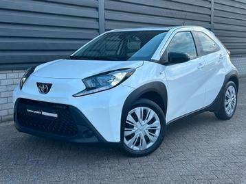 Toyota Aygo X 1.0 VVT-i S-CVT play AUTOMAAT! beschikbaar voor biedingen