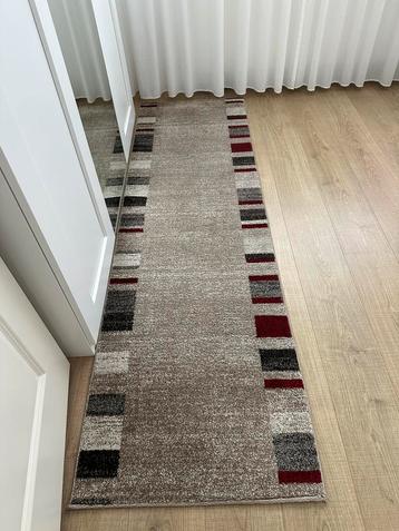 Vloerkleed/loper beschikbaar voor biedingen